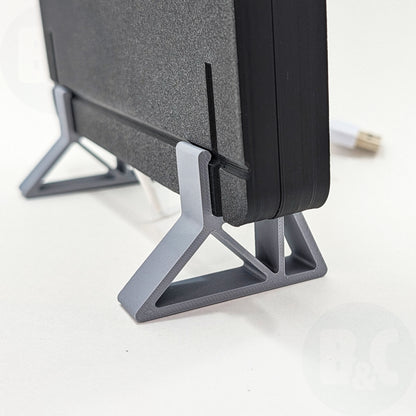 Fossil Grey Frame Feet